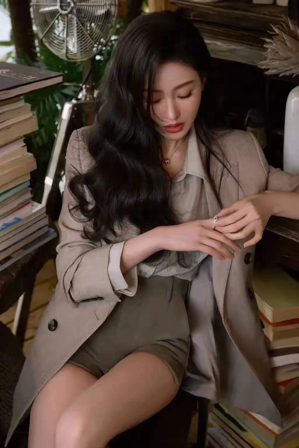 颠倒众生的美貌!张天爱最新写真大片,每一帧都是绝美画卷